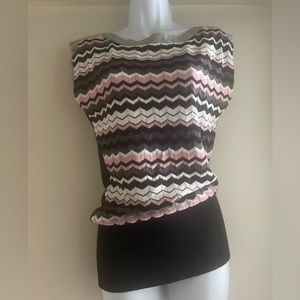 SUPER CUTE ZIG ZAG KNIT SWEATER TOP that can be worn so many ways !